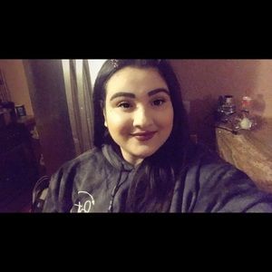 Meet your Posher, Edith